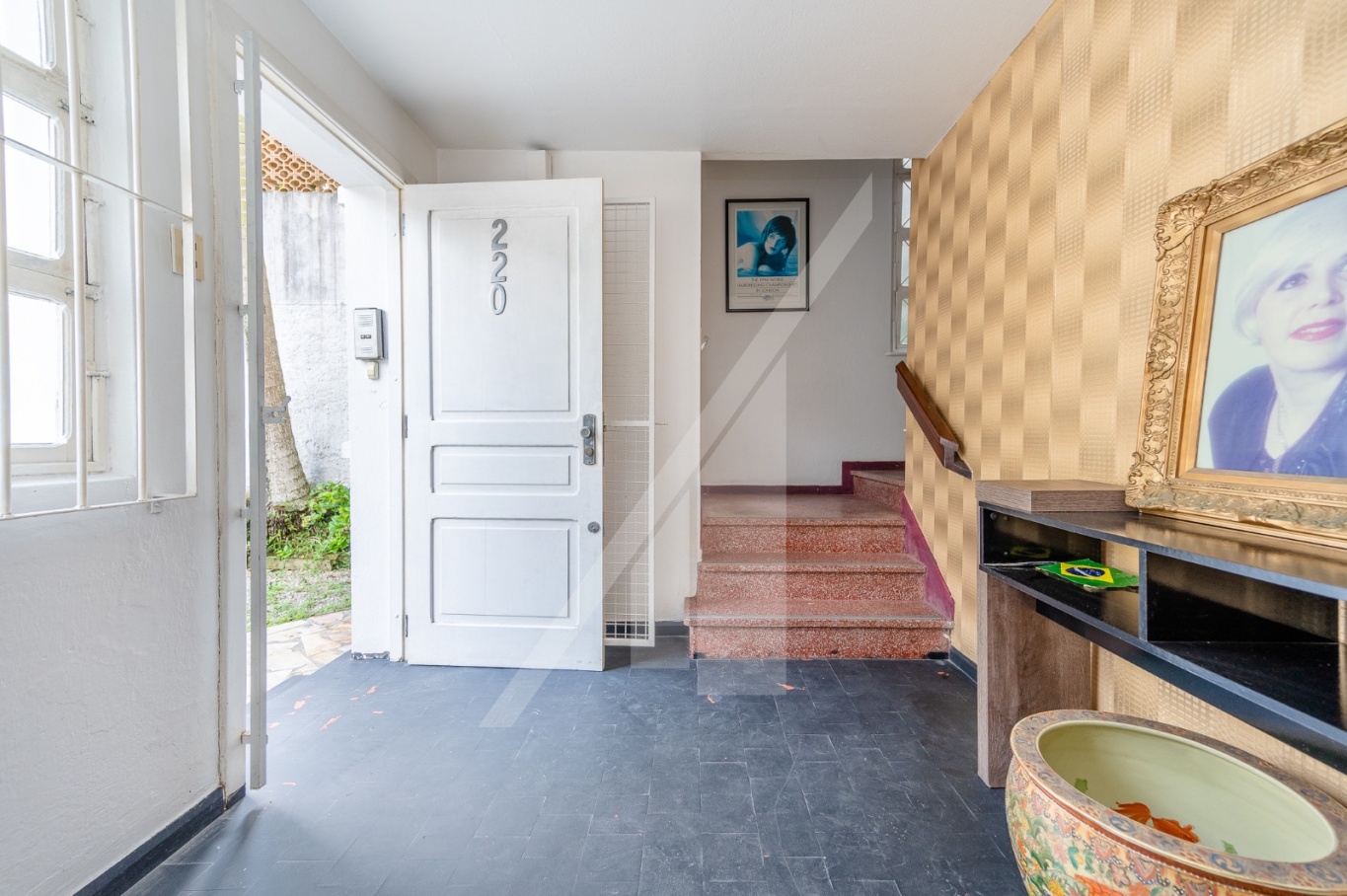 Casa no centro com 3 andares — foto 3