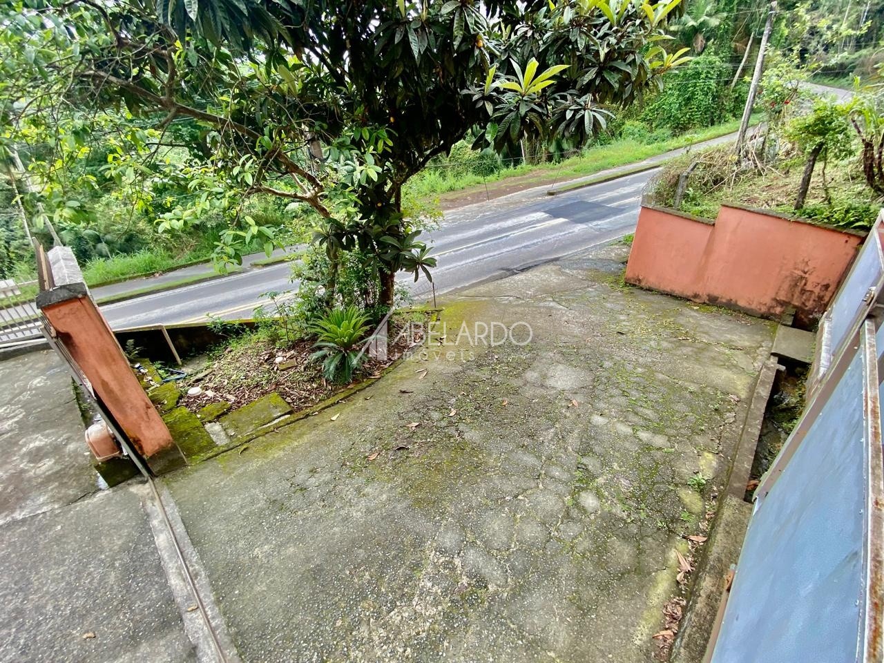 Ótimo galpão com mezanino contendo 140,00m no bairro Passo Manso. Acesso rápido para BR. — foto 6