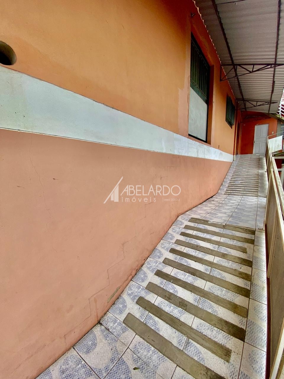 Ótimo galpão com mezanino contendo 140,00m no bairro Passo Manso. Acesso rápido para BR. — foto 3