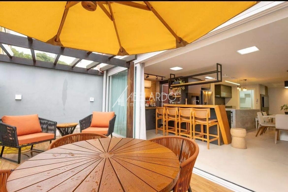 APARTAMENTO - CENTRO COM 3 DORMITÓRIOS, SENDO UMA SUITE E DUAS VAGAS NA GARAGEM. — foto 3