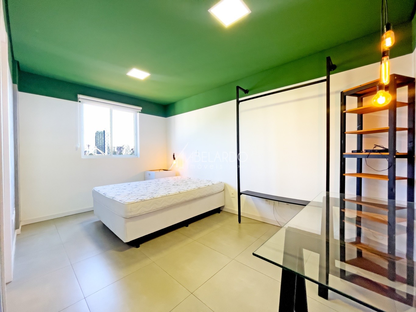 LOFT MOBILIADO, SITUADO EM UM DOS BAIRROS MAIS CHARMOSOS E VALORIZADOS DE BLUMENAU, NAS PROXIMIDADES DA VILA GERMÂNICA - BAIRRO VELHA — foto 2