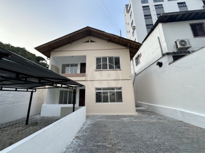 Casa em Ponta Aguda, Blumenau
