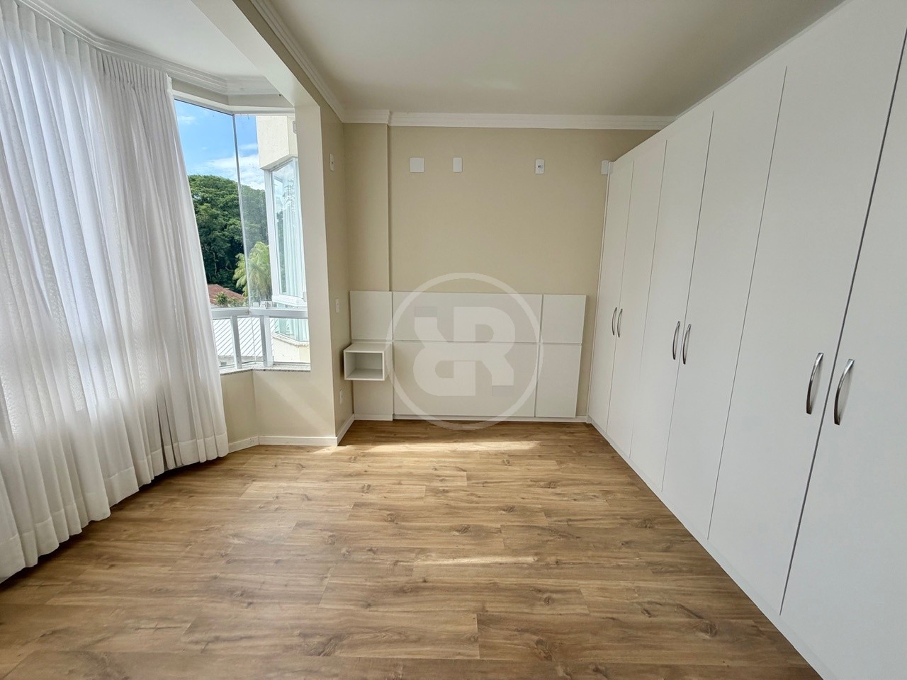 Apartamento 1 Dormitório com 40m, Sol da Manhã, Excelente Iluminação Natural, para Aluguel, no Bairro Vila Nova — foto 2