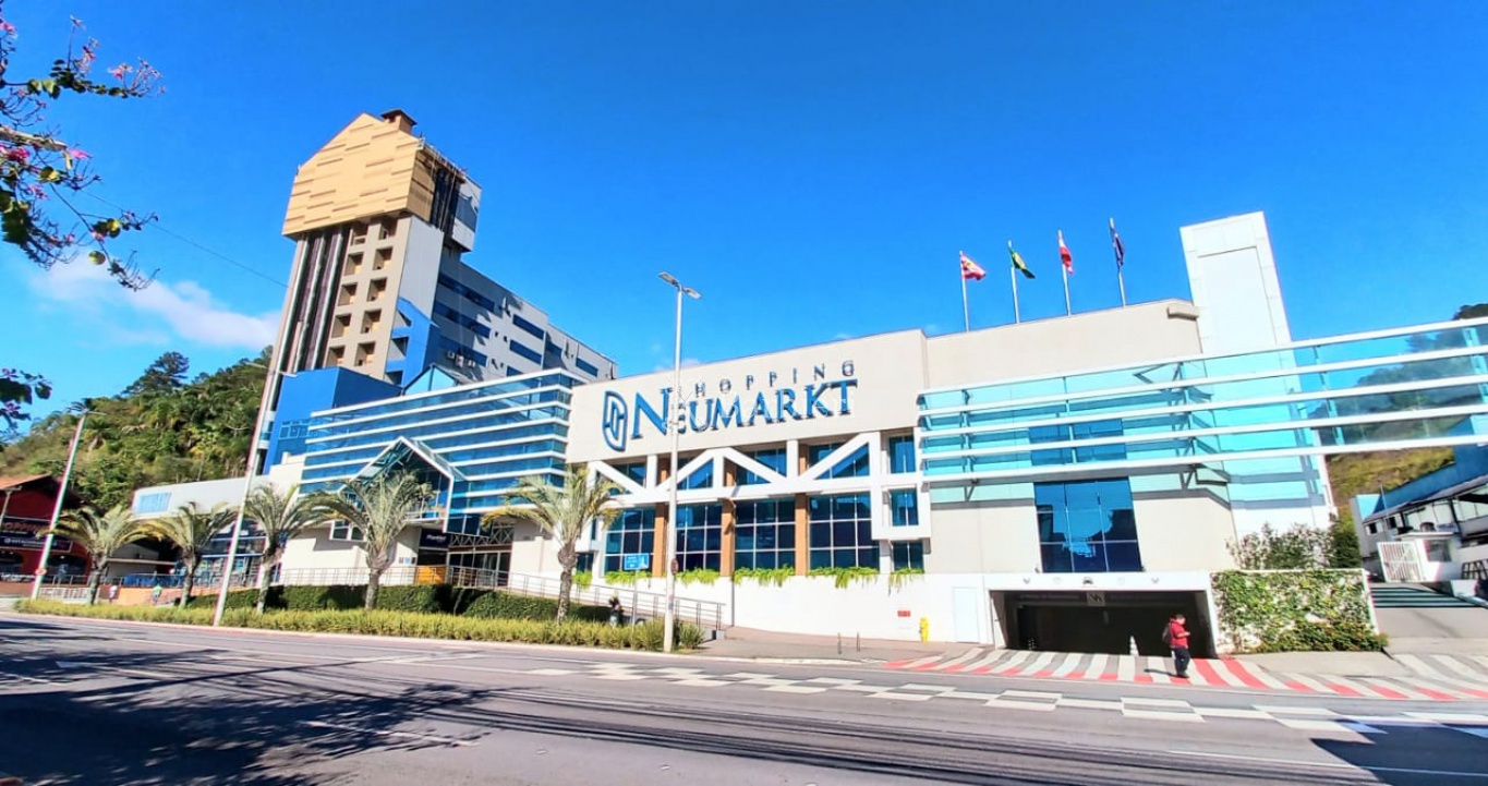 Sala Comercial Térrea no Centro de Blumenau — foto 2