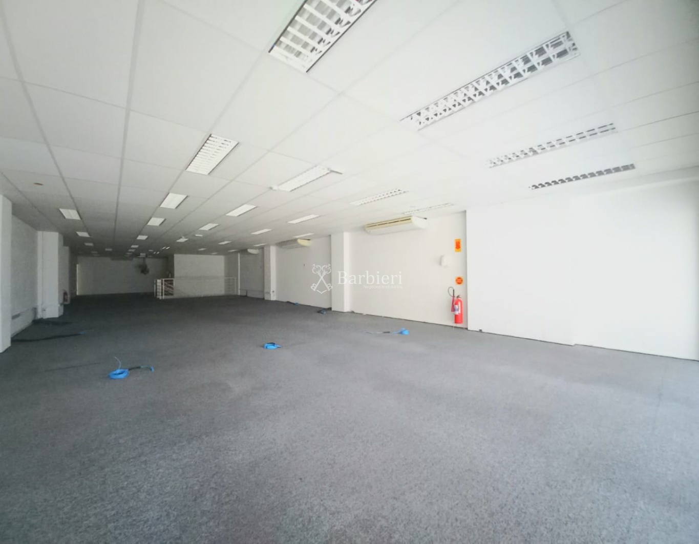 Sala Comercial Térrea no Centro de Blumenau — foto 3