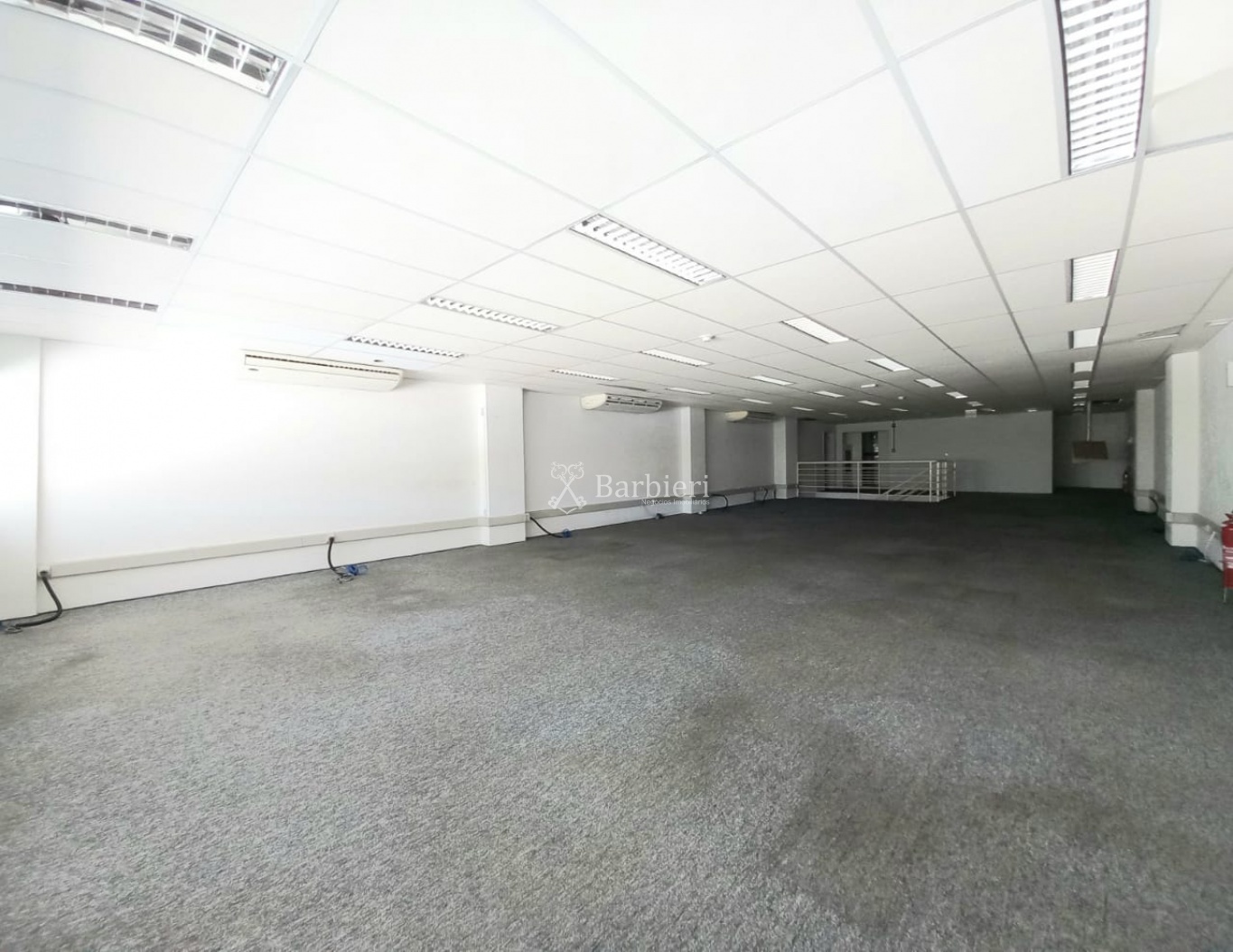 Sala Comercial Térrea no Centro de Blumenau — foto 4