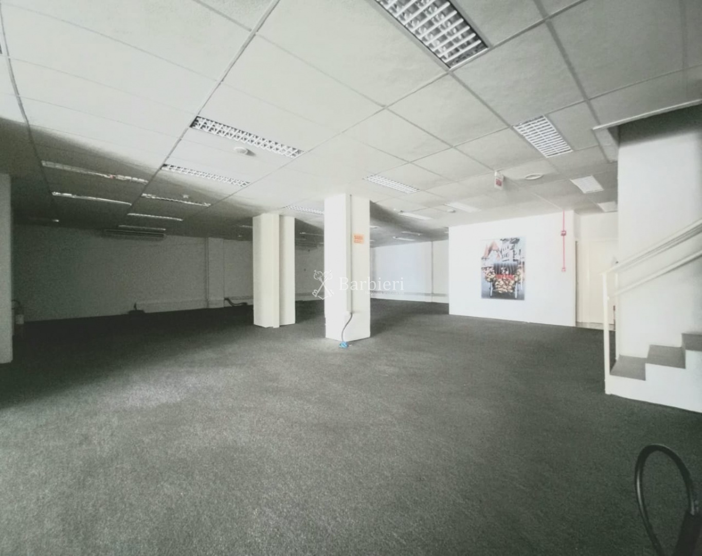 Sala Comercial Térrea no Centro de Blumenau — foto 7