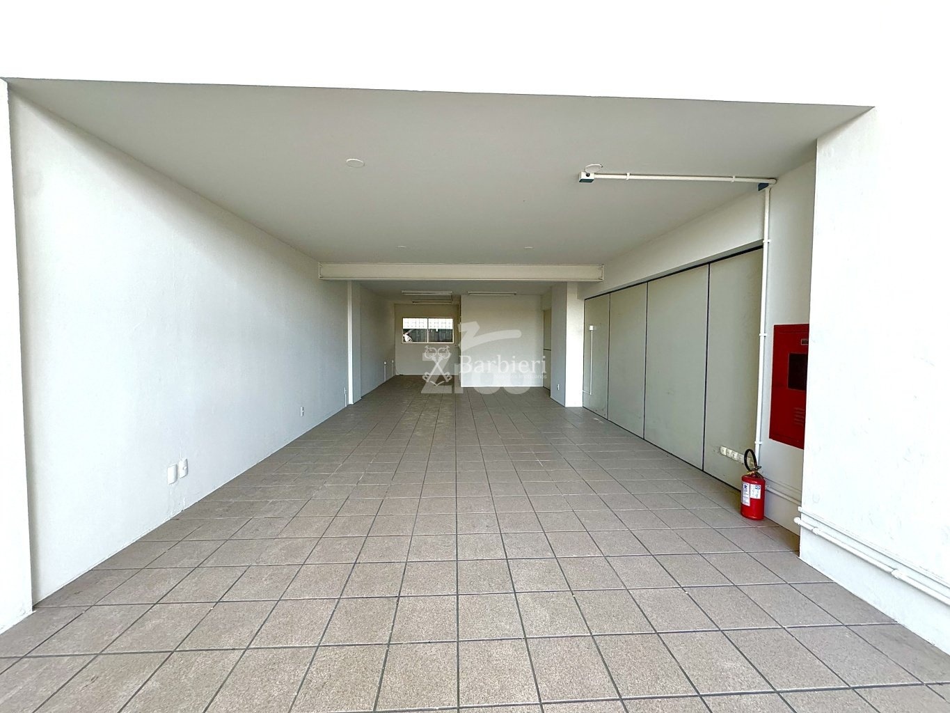 Loja Comercial com 80m conta com ampla vitrine no bairro Itoupava Norte em Blumenau/SC — foto 5