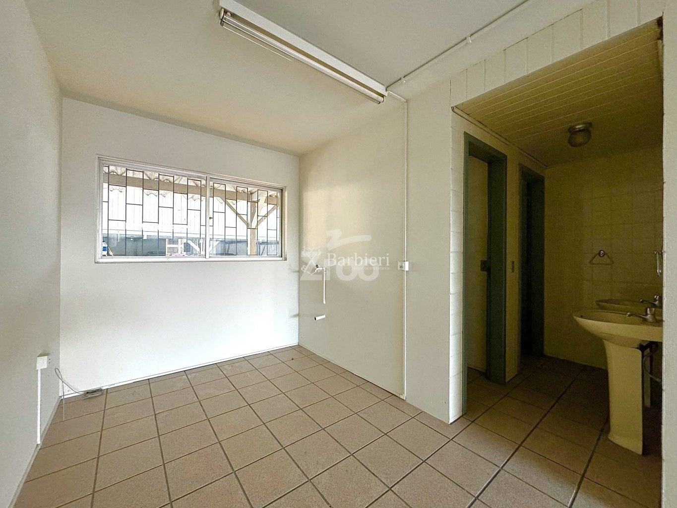 Loja Comercial com 80m conta com ampla vitrine no bairro Itoupava Norte em Blumenau/SC — foto 7