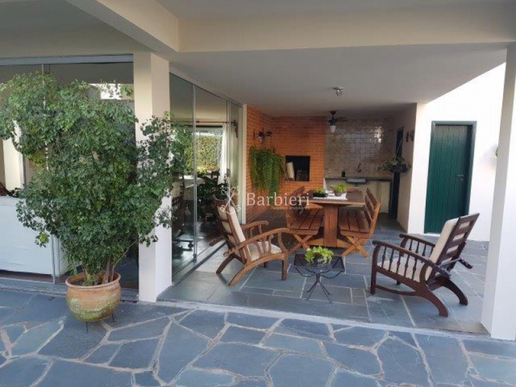 Casa com 3 quartos, sendo 2 suítes e 4 vagas no bairro Vorstadt em Blumenau/SC. — foto 5