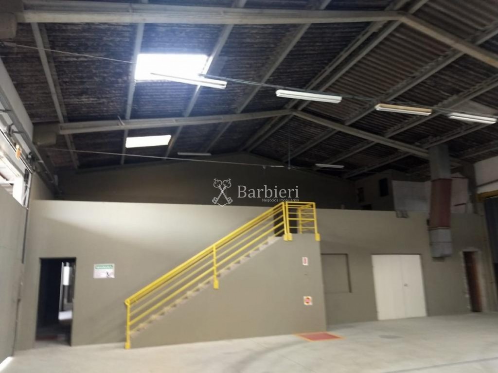Galpão Industrial/Comercial para Venda: medindo 3.200 m no bairro Itoupavazinha em Blumenau/SC - foto 1