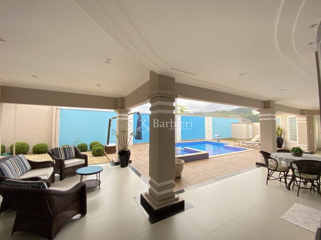 Casa com 4 suítes, 4 vagas e escritório na Itoupava central em Blumenau/SC — foto 7
