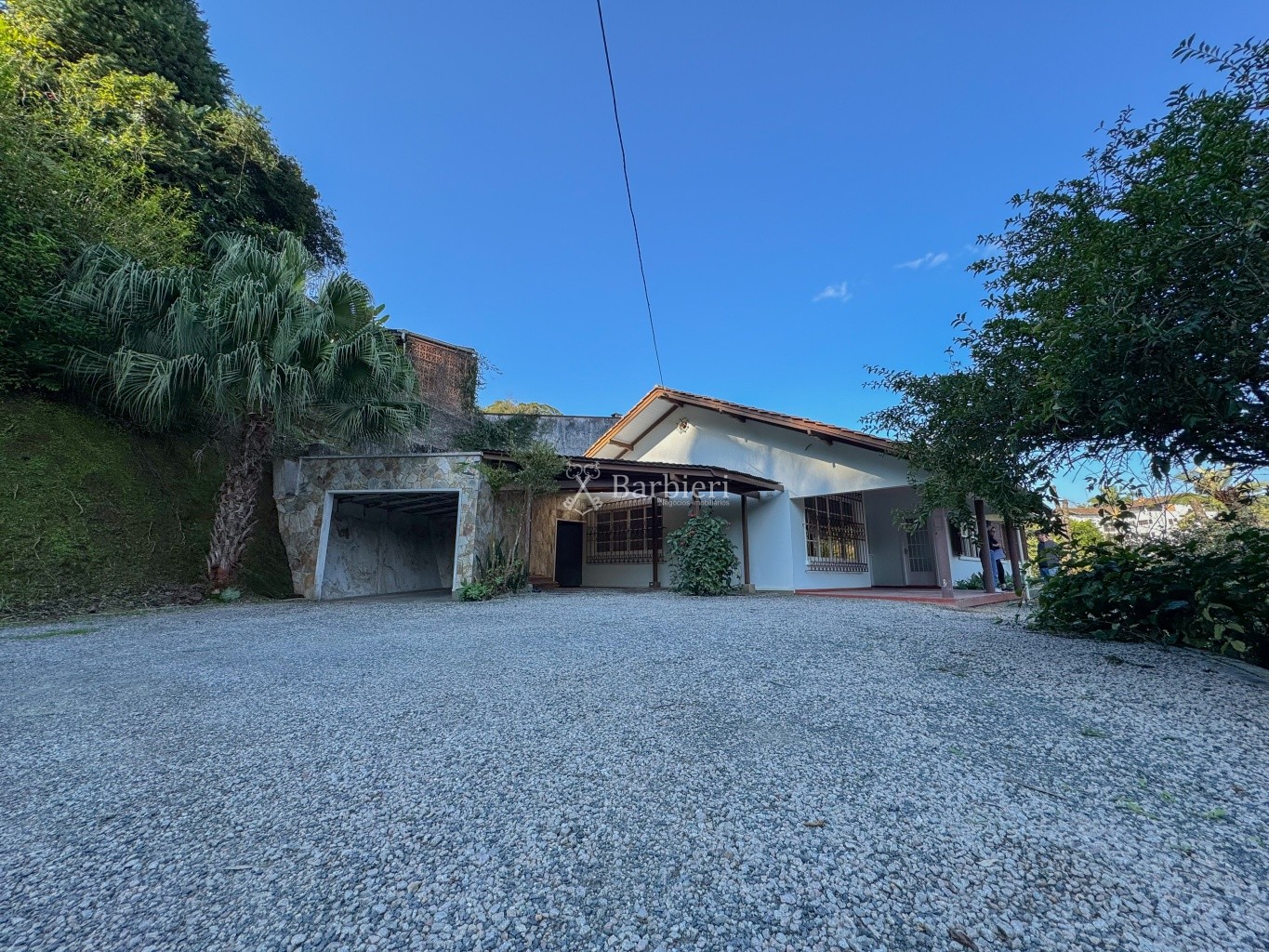 Ampla casa comercial no bairro Bom Retiro em Blumenau/SC — foto 3