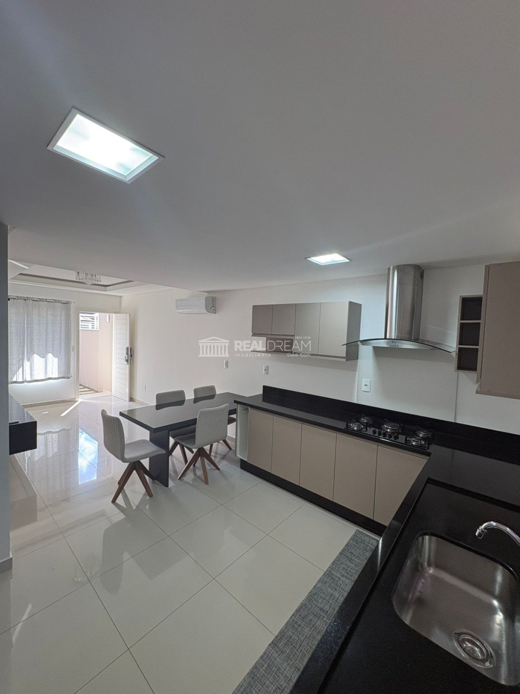 Excelente Sobrado - Com 72,15 m Bairro da Velha — foto 6
