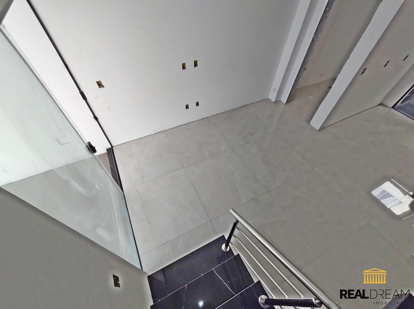 Sobrado Tríplex de 2 suítes + 1 dormitório — foto 3