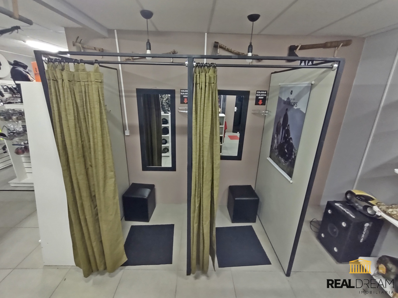 Casa comercial e Apartamento de 2 dormitórios nos fundos. — foto 4