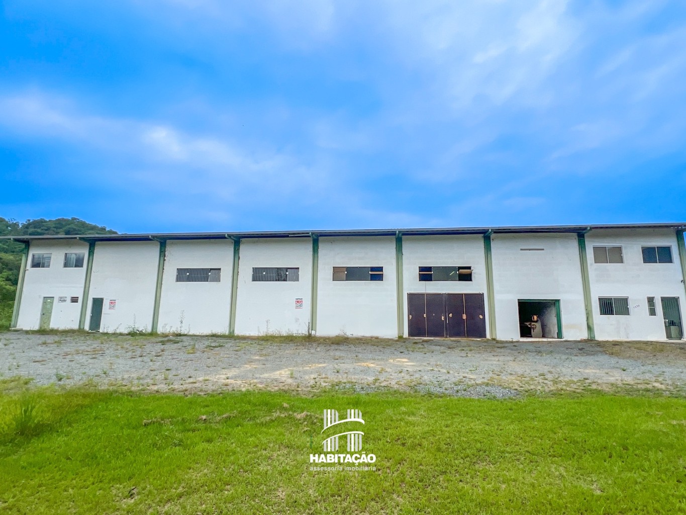 Galpão Comercial próx Br 470 - foto 1