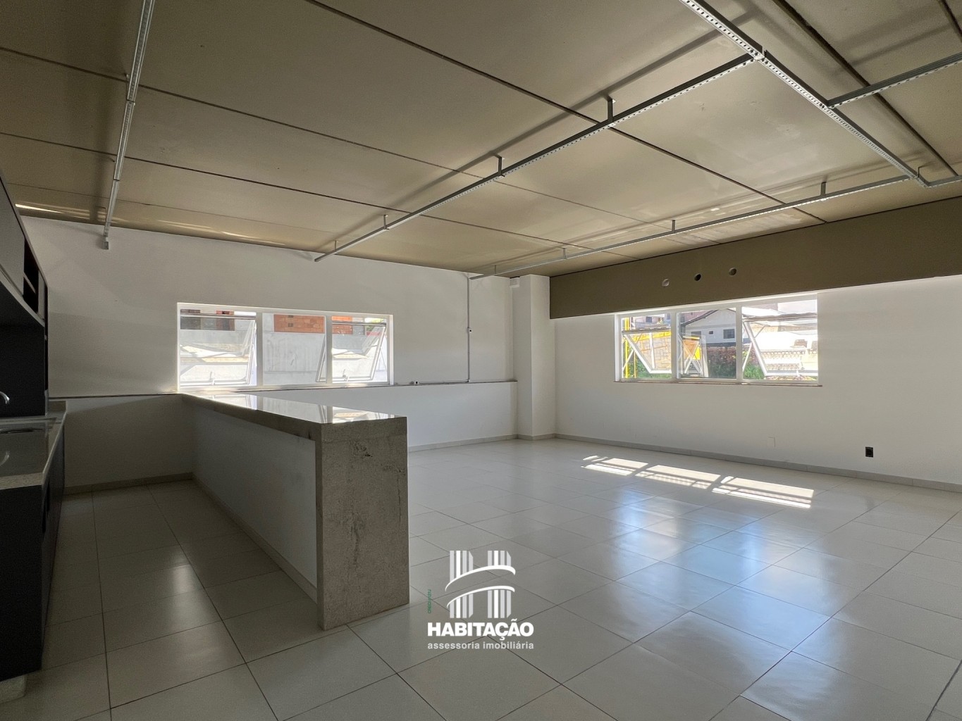 Ampla Sala Comercial em Localização Estratégica — foto 4