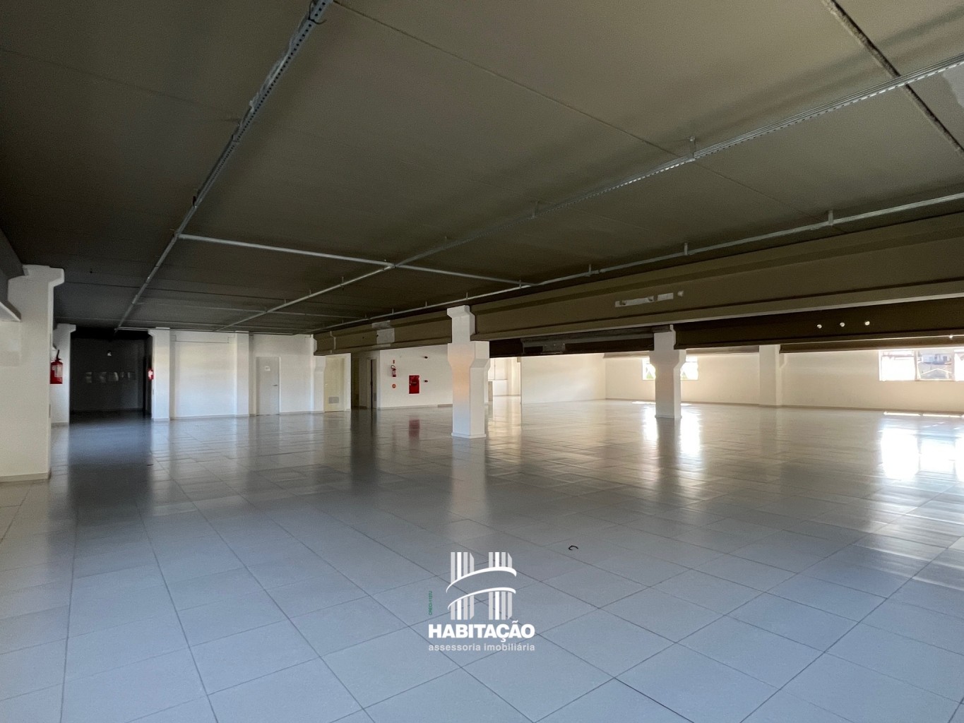 Ampla Sala Comercial em Localização Estratégica — foto 3