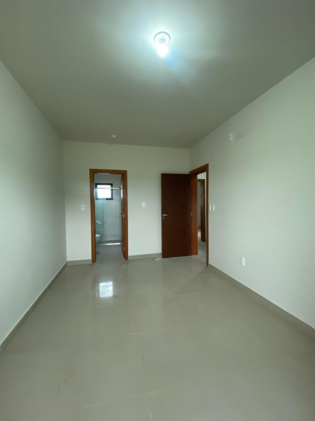 Quarto 2 (suíte)