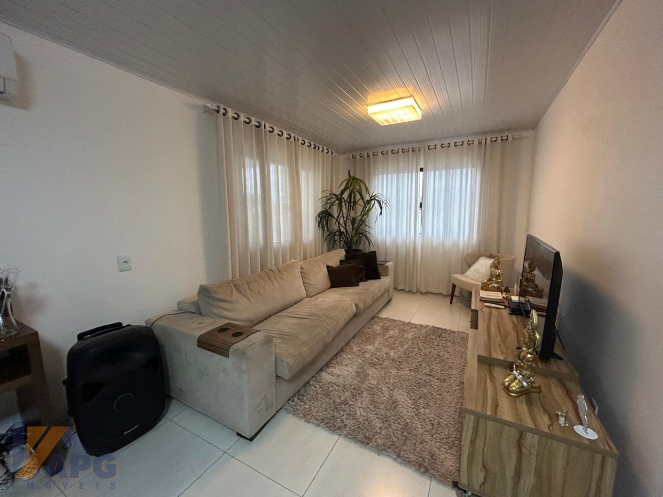 Casa com excelente localização em Gaspar - SC, bairro 7 de Setembro. — foto 6