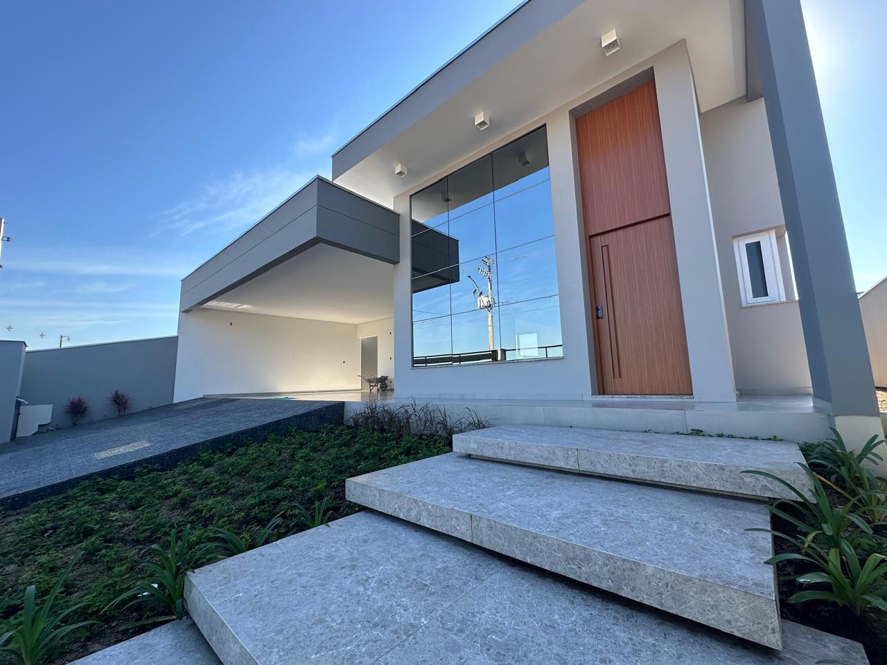 Casa 3 suítes - 3 vagas - foto 1