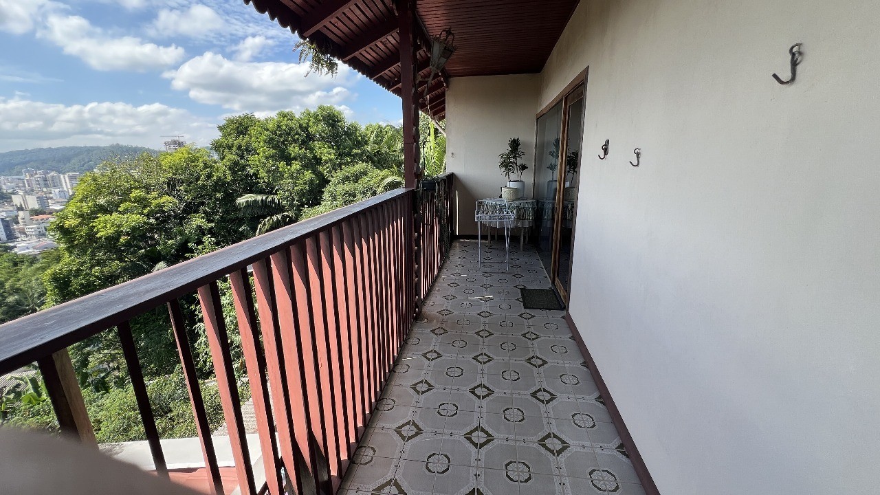 Ampla residência com a vista mais linda de Blumenau. — foto 5