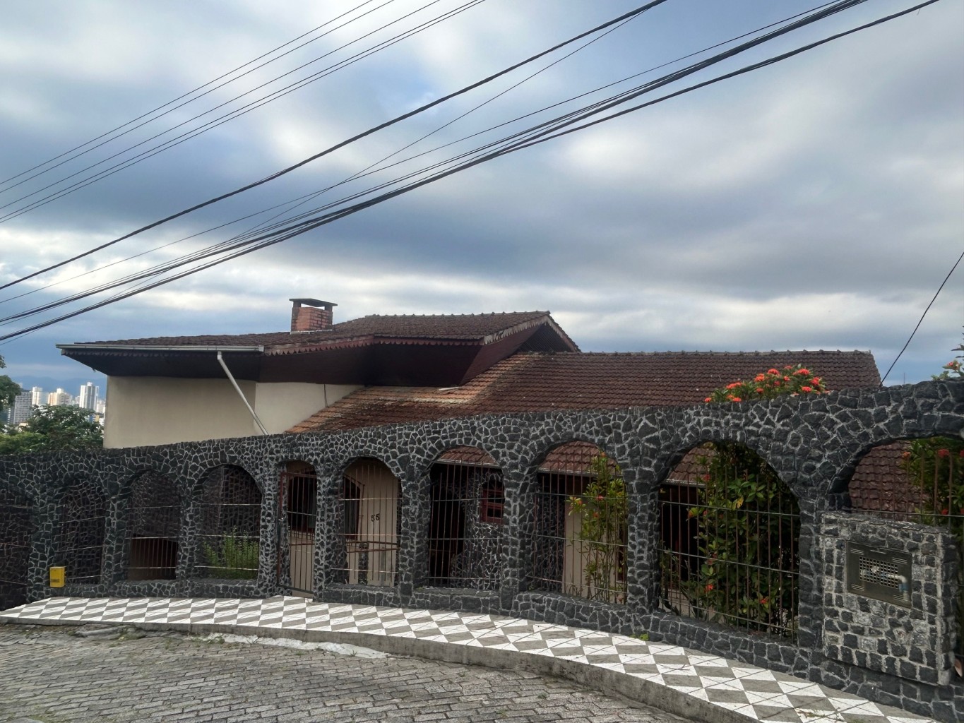 Ampla residência com a vista mais linda de Blumenau. — foto 3