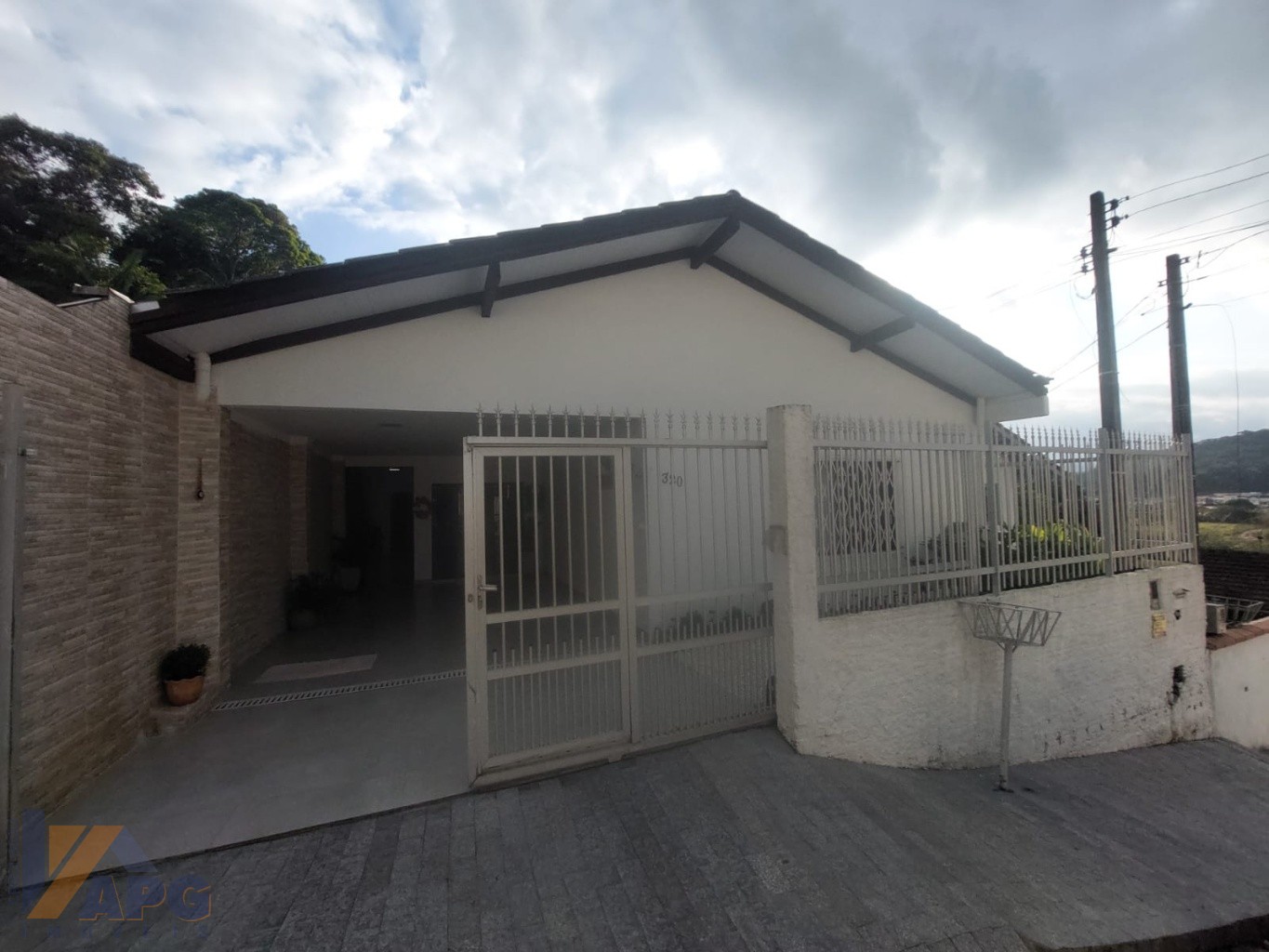 Casa com área de lazer e renda extra no bairro Santa Terezinha - Gaspar! - foto 1