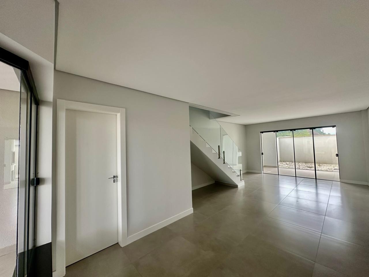 Sobrado -2 suítes- 1 vaga — foto 2