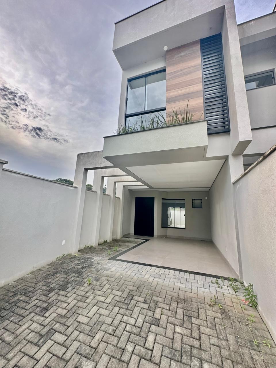 Sobrado -2 suítes- 1 vaga — foto 2