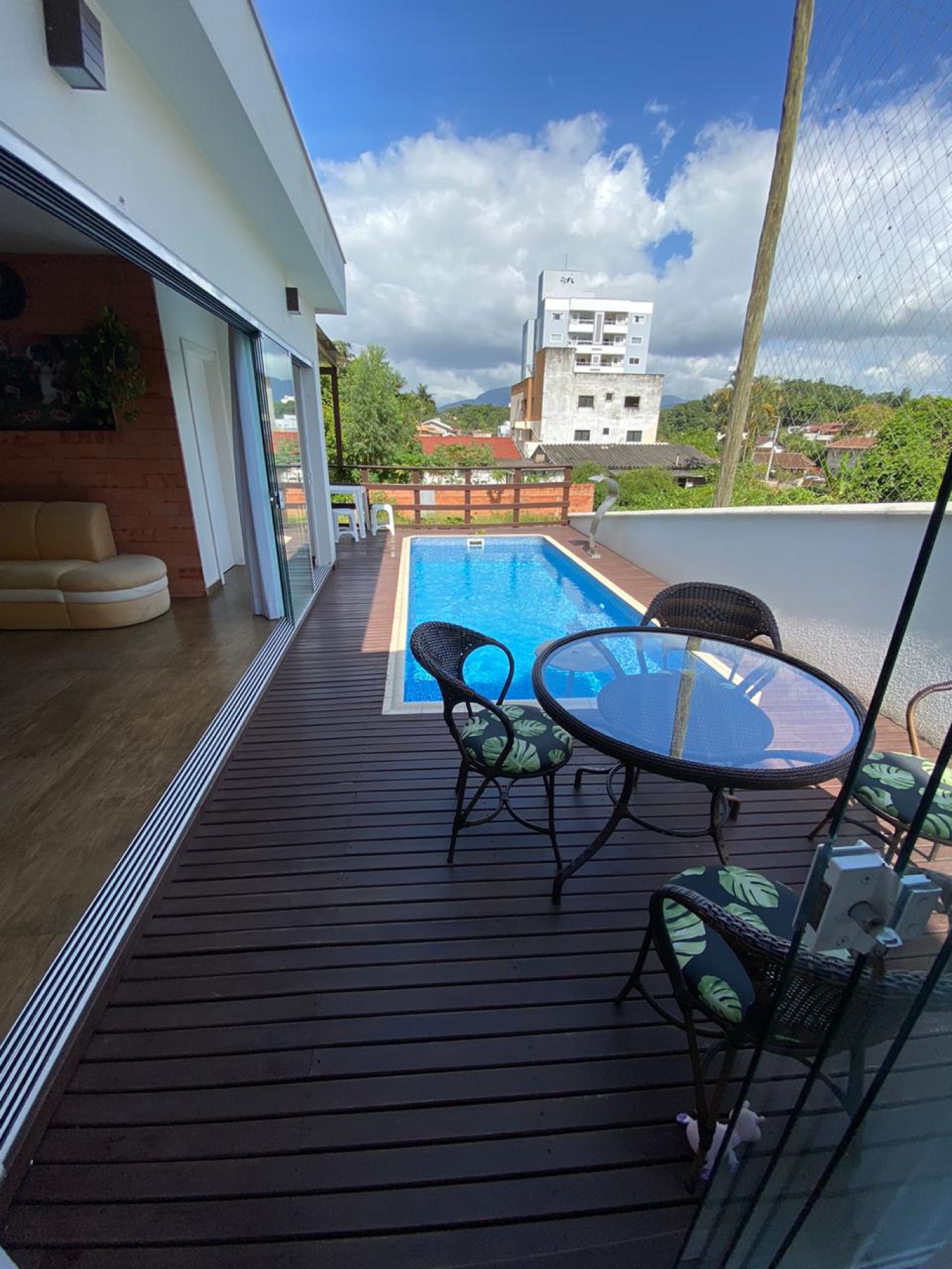 Sobrado mobiliado com piscina próximo ao centro - foto 1