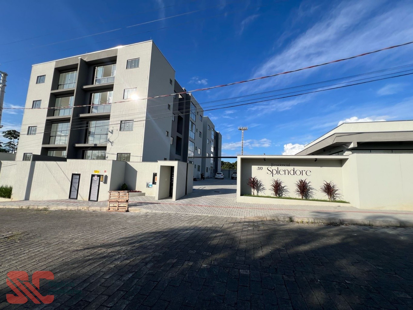 Apartamento no bairro Carijós - foto 1