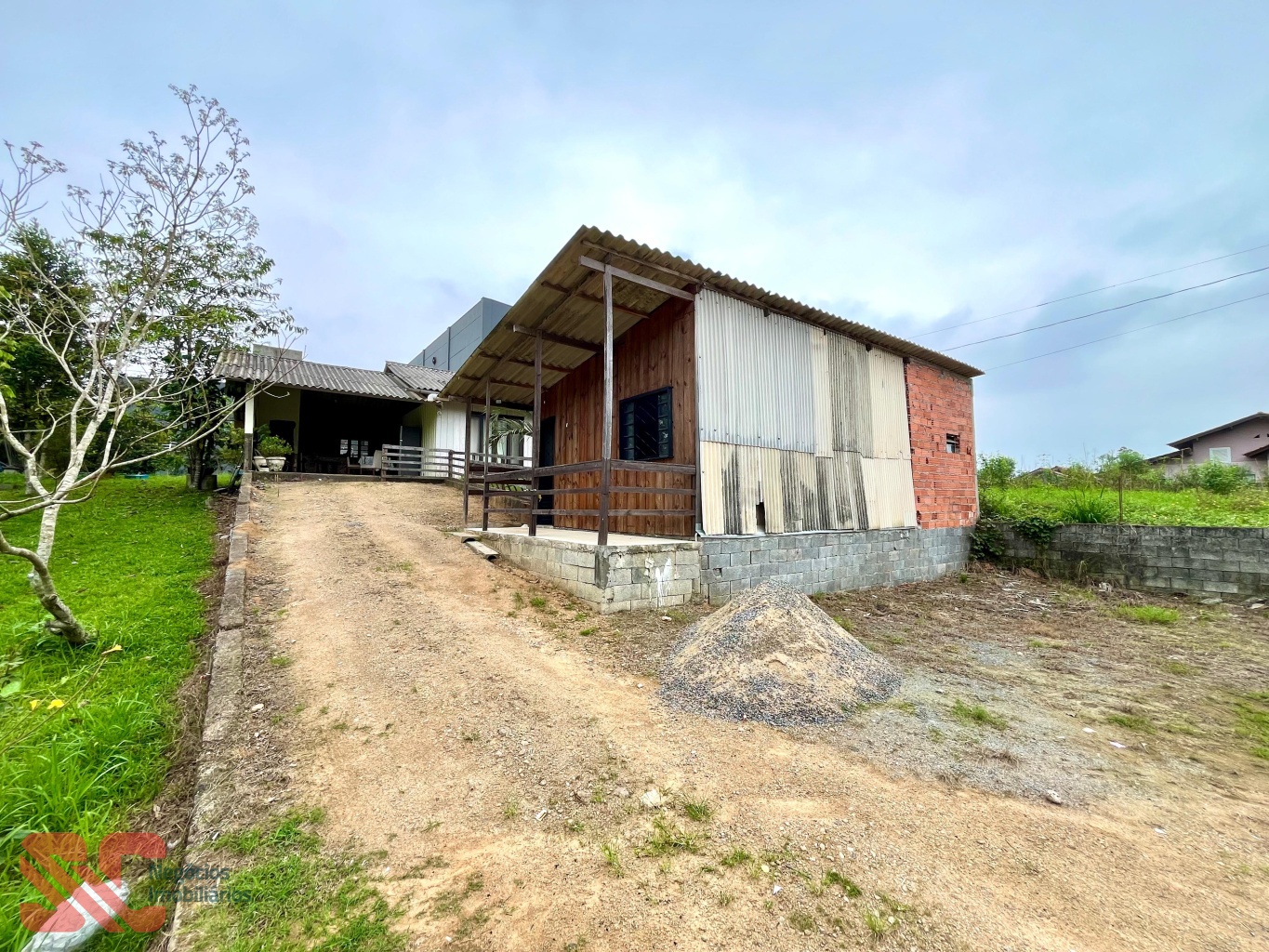 Terreno com duas casas no bairro estradinha — foto 3
