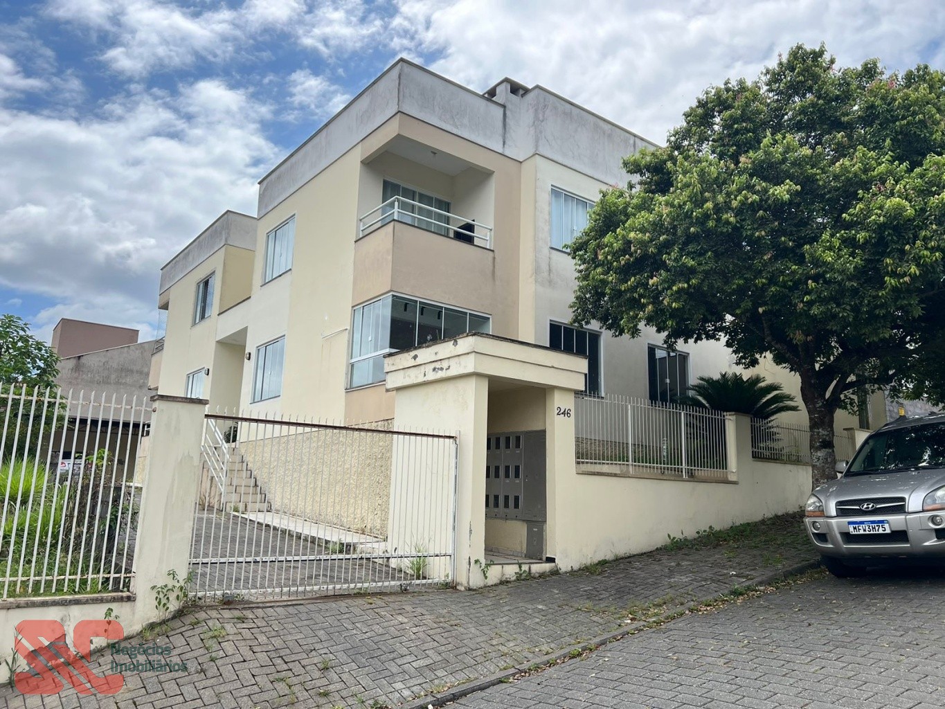 Apartamento no bairro Ribeirão das Pedras - foto 1