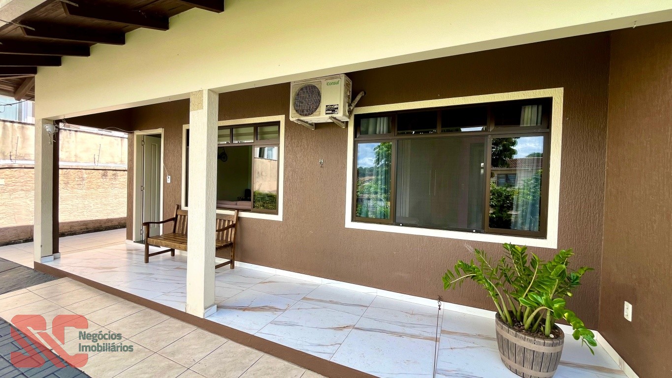 Casa com piscina no Carijós — foto 3