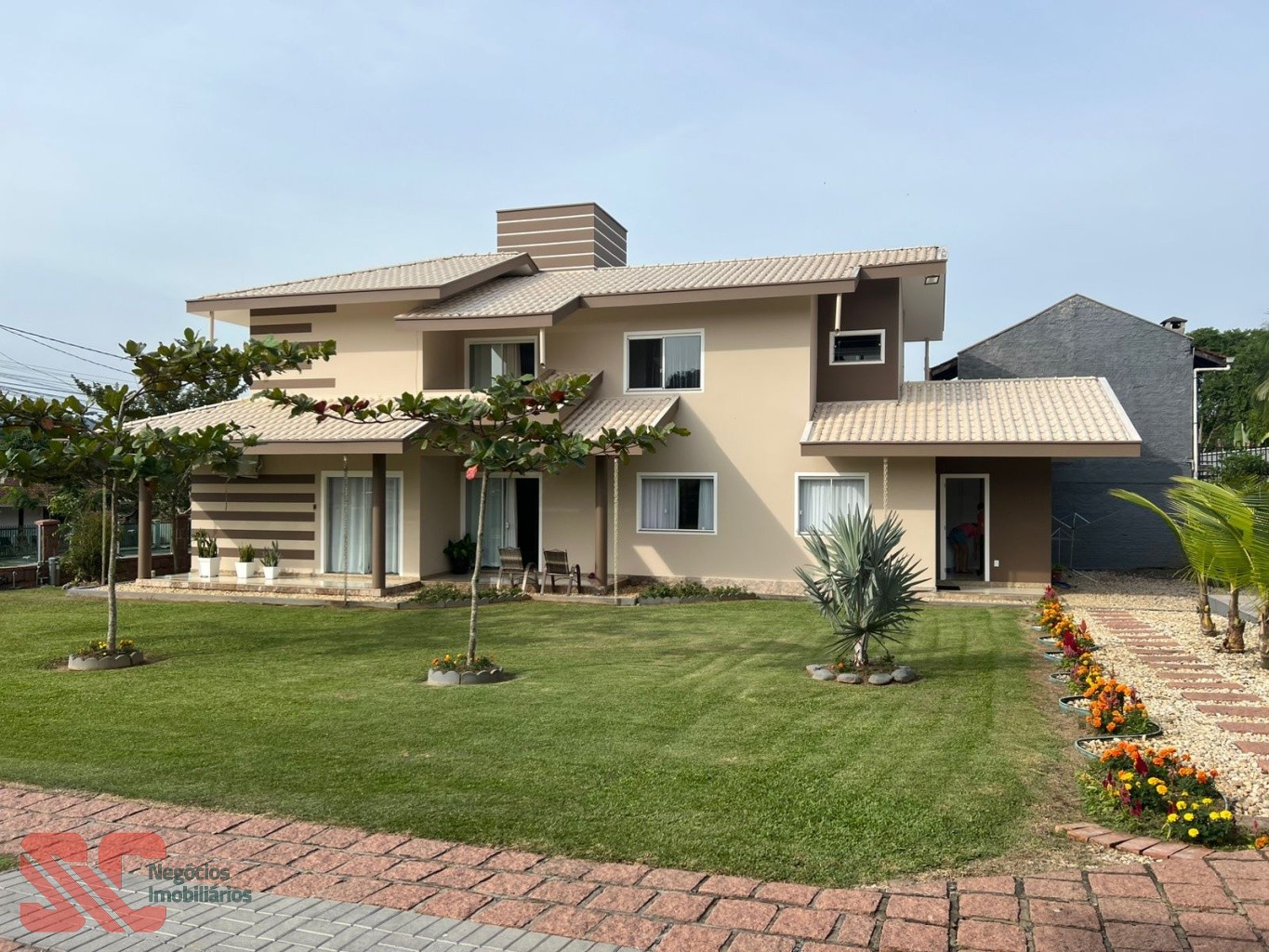 CASA DE ALTO PADRÃO - foto 1