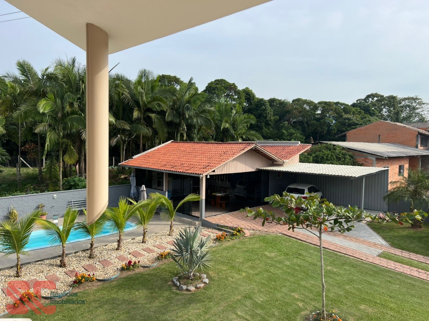 CASA DE ALTO PADRÃO — foto 3