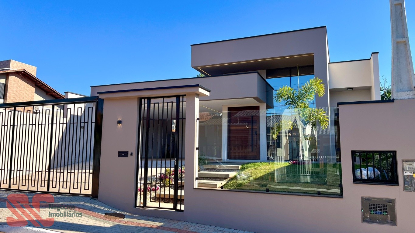 Casa Alto Padrão com Piscina e Automação Completa na Estrada das Areias - Indaial/SC - foto 1