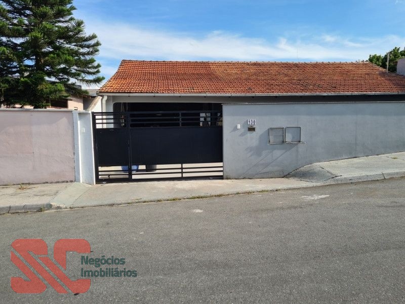 casa 03 quartos, 02 suíte, piscina, área de festas, 04 vagas de garagem, casa mobiliada — foto 2