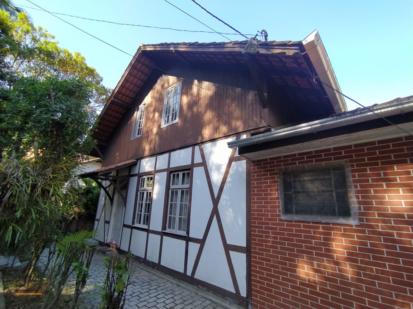 Linda Casa em Região Privilegiada, Pertinho do Centro - foto 1