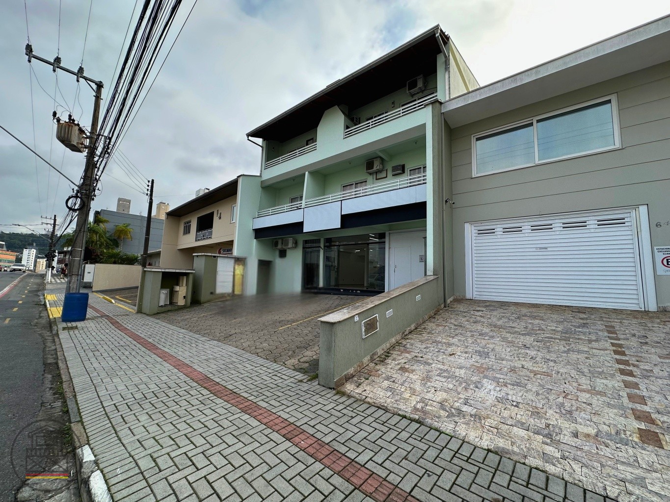 Loja Térrea em Blumenau - 230m prontos para o sucesso do seu negócio! - foto 1