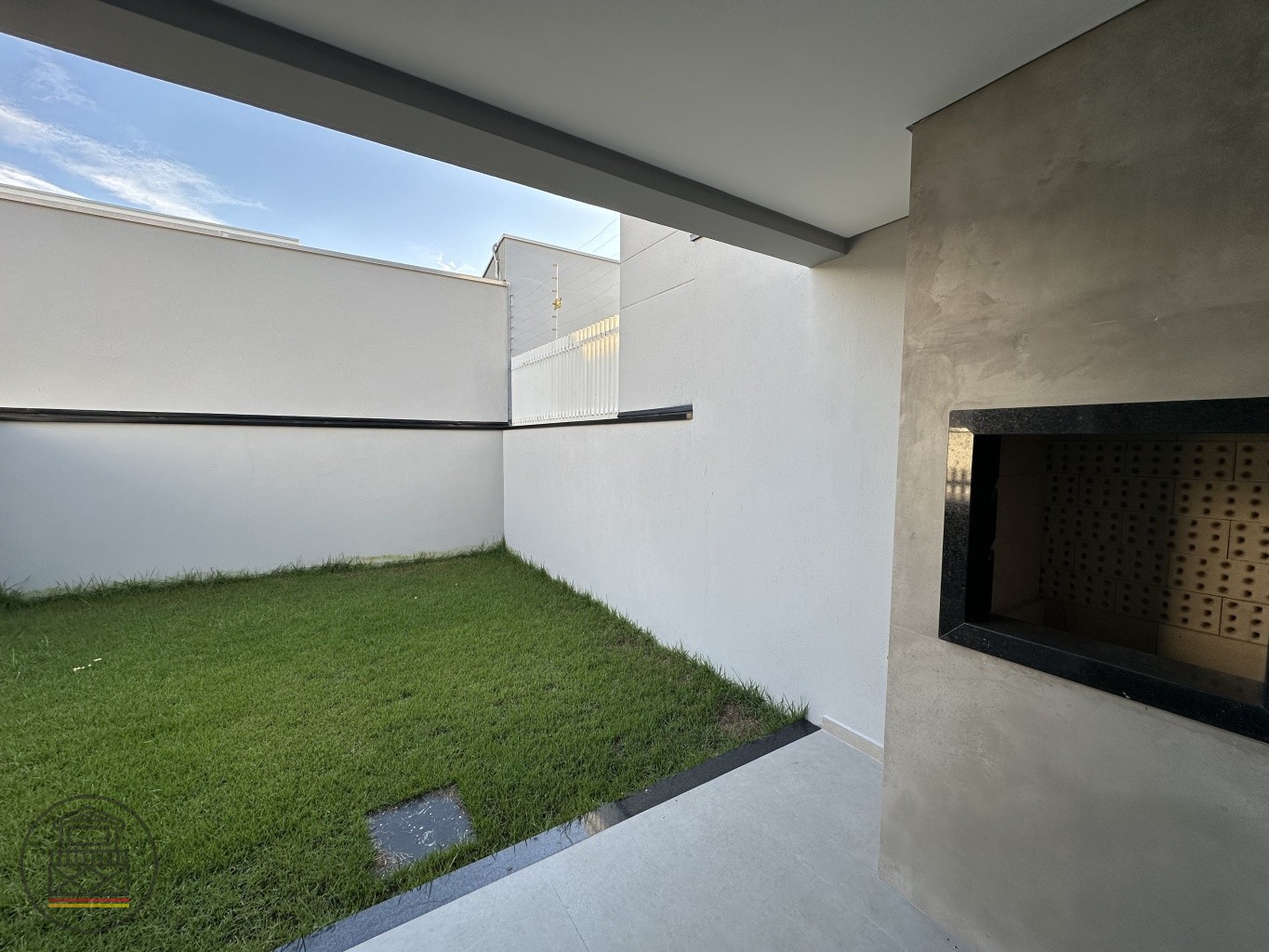 Se você busca um sobrado moderno, bem planejado e pronto para receber a sua família com conforto e praticidade, esta é a oportunidade ideal! — foto 3
