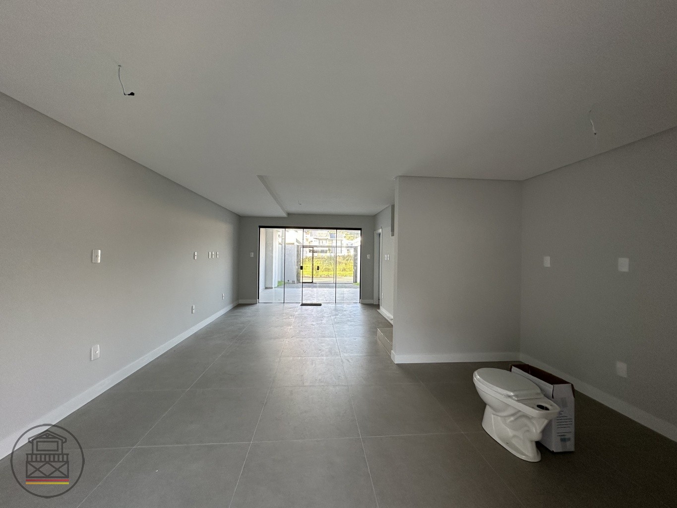 Se você busca um sobrado moderno, bem planejado e pronto para receber a sua família com conforto e praticidade, esta é a oportunidade ideal! — foto 7