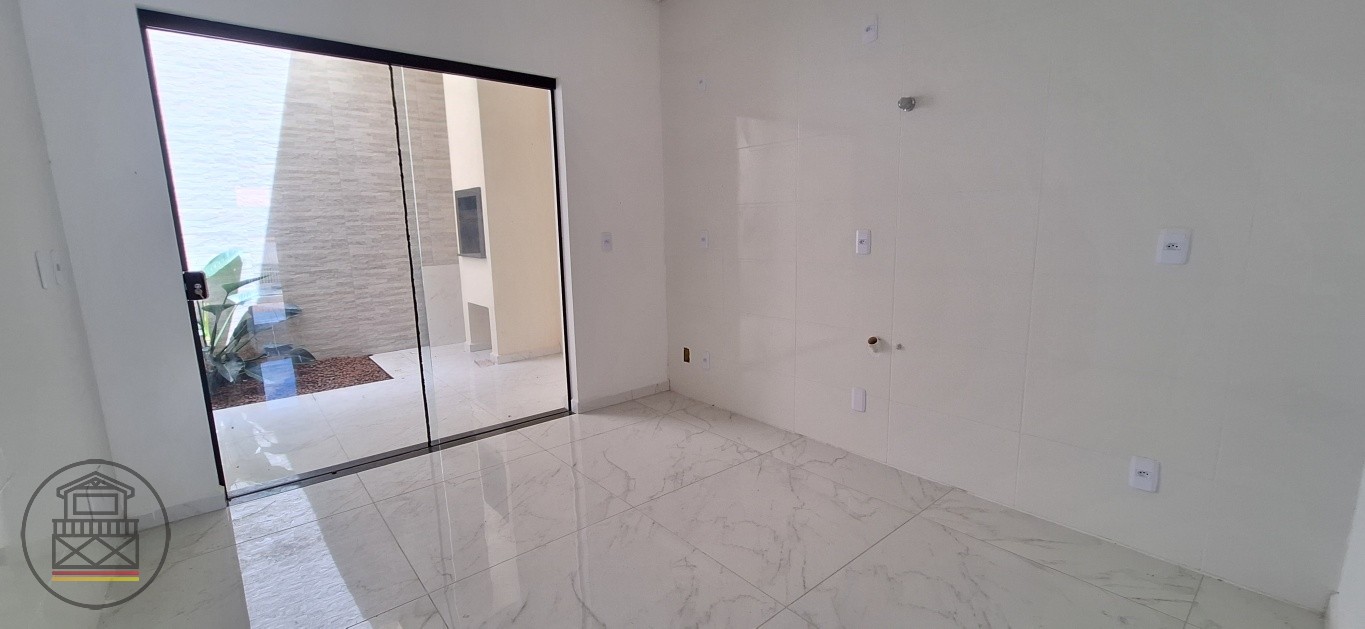 Sobrado com 2 suítes, bairro Água Verde!!! — foto 6