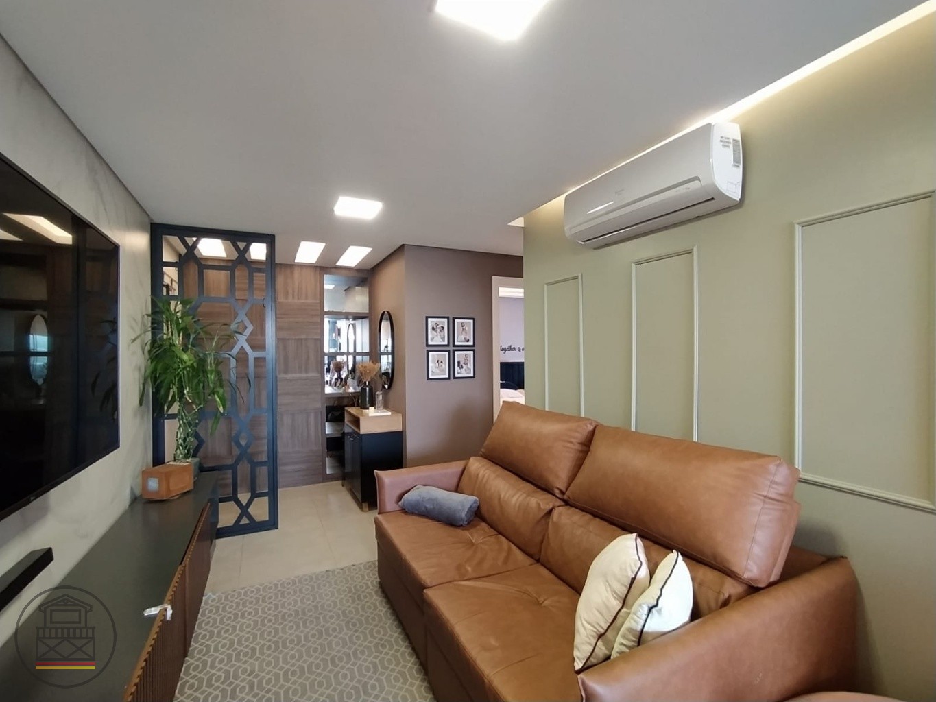 Lindo Apartamento Mobiliado com 2 Dormitórios (Suíte) e Sacada Integrada! — foto 7