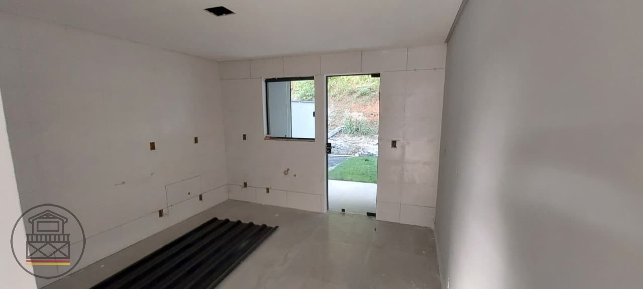 Oportunidade Única! Casa em Localização Privilegiada - Itoupavazinha! — foto 3