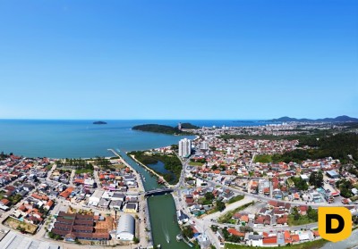 Apartamento no bairro Praia Alegre