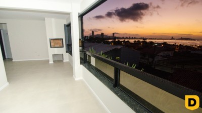 Apartamento no bairro Praia da Armação do Itapocoroy