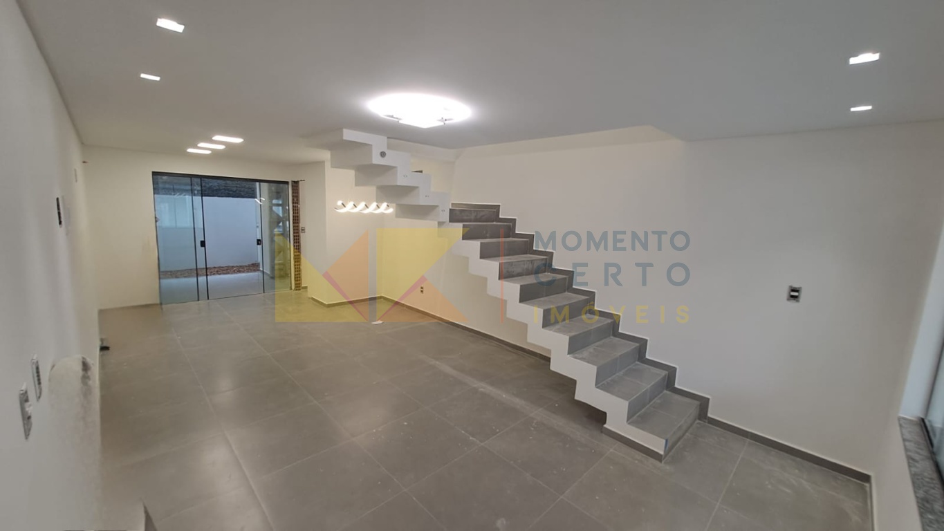 Ótimo Sobrado Amplo, de 108m Privativos, Bem Arejado, Excelente para Viver !, com toda comodidade. — foto 4